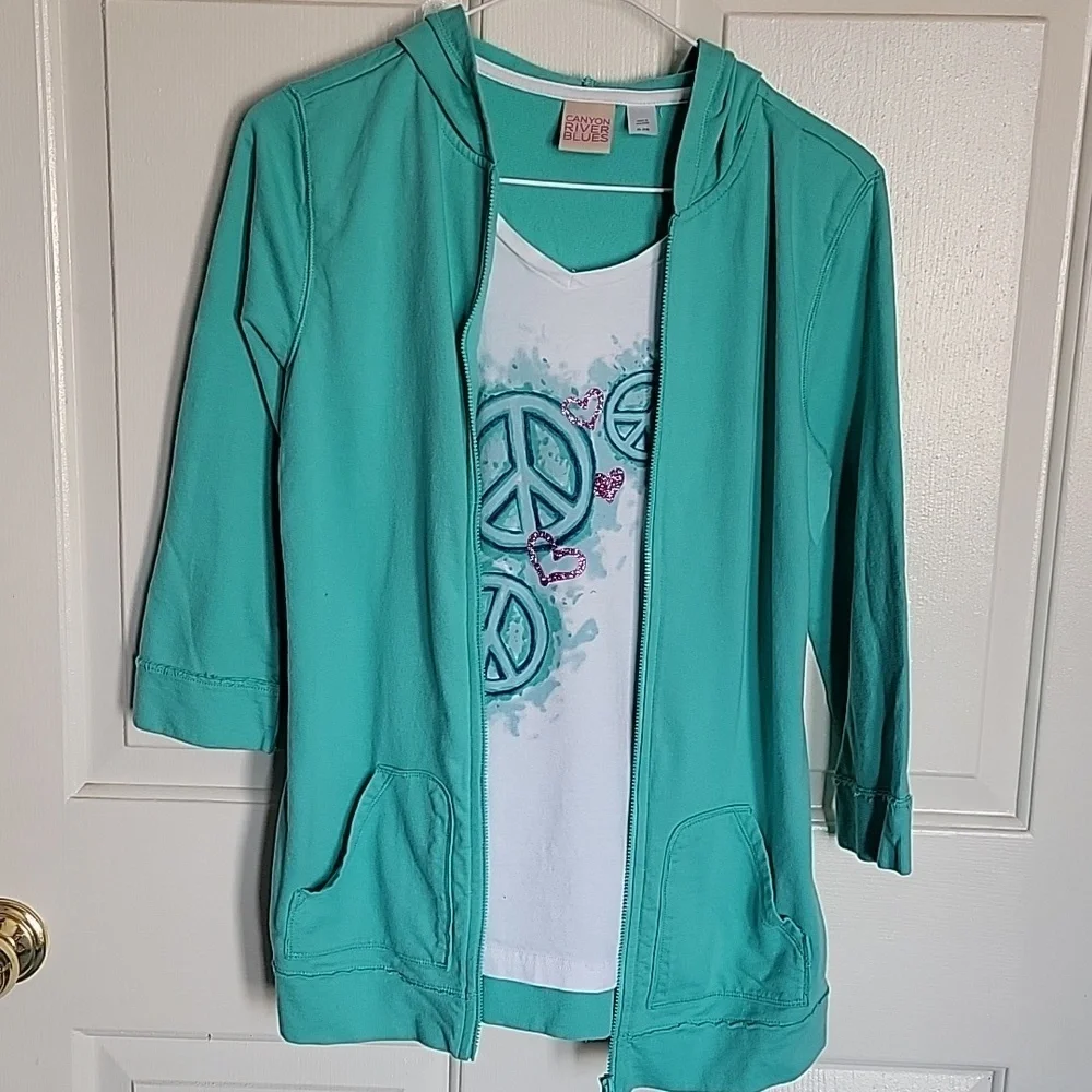 Girls, XL(18), Canyon River Blues, mint green hood with inner peace shirt.